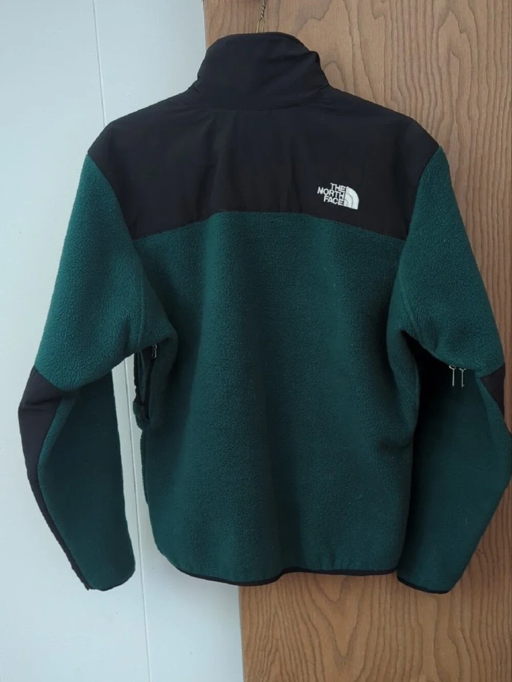 The North Face Teal Green and Black Lightweight Fleece Jacket